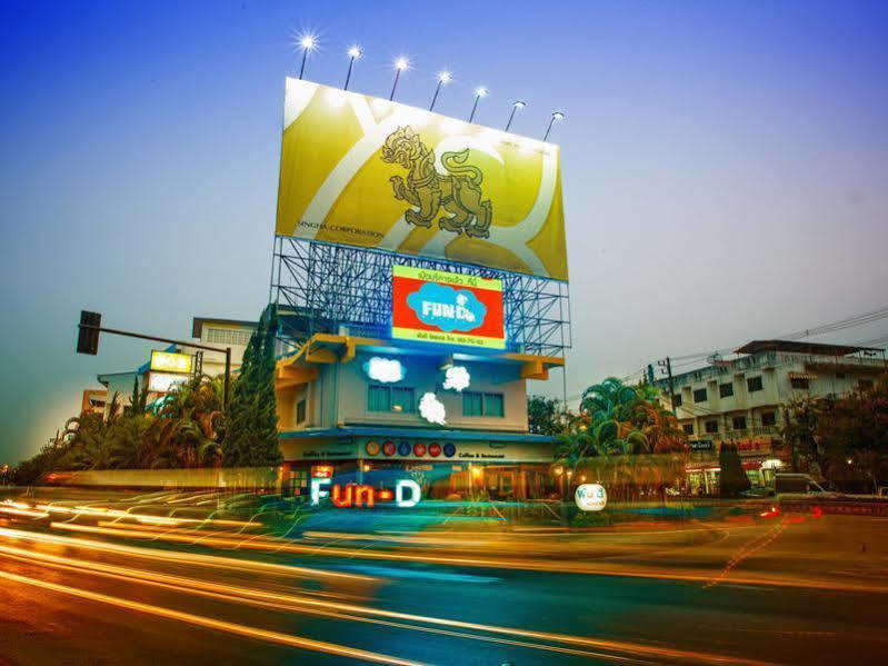 Fun-D Hostel Chiang Rai Buitenkant foto